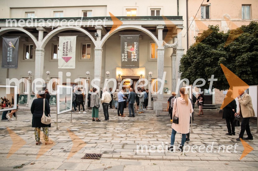 Vse zastonj! Vse zastonj!, Prešernovo gledališče Kranj, premiera