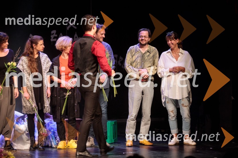 Vse zastonj! Vse zastonj!, Prešernovo gledališče Kranj, premiera