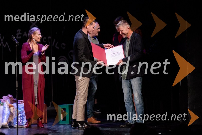  ... ;  Janez Černe, podžupan Mestne občine Kranj;  Borut  Veselko, igralecVse zastonj! Vse zastonj!, Prešernovo gledališče Kranj, premiera