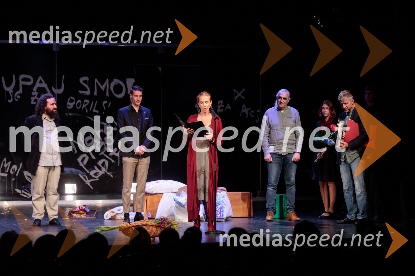   Jure Novak, režiser, direktor, Prešernovo gledališče Kranj;  Janez Černe, podžupan Mestne občine Kranj;  ... ;  ... ;  ... ;  Borut  Veselko, igralecVse zastonj! Vse zastonj!, Prešernovo gledališče Kranj, premiera