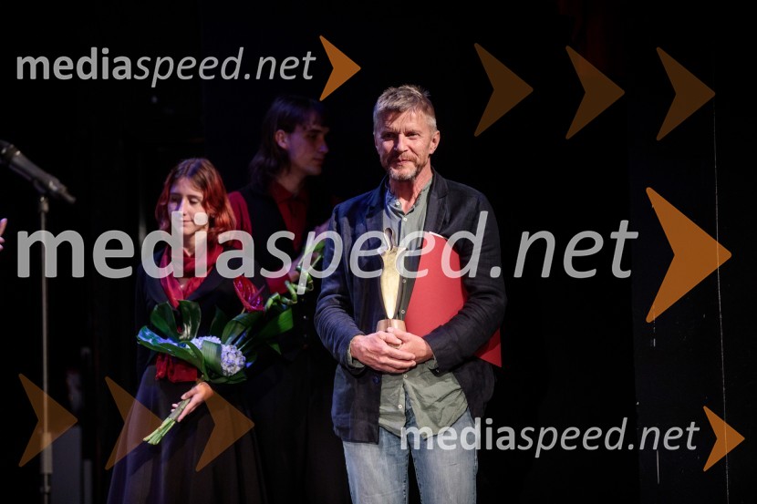  ... ;  Borut  Veselko, igralecVse zastonj! Vse zastonj!, Prešernovo gledališče Kranj, premiera