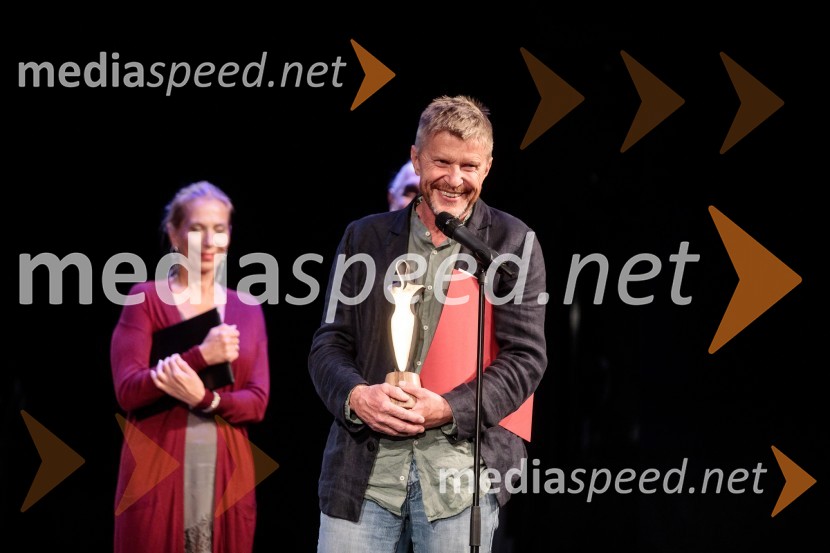  Borut  Veselko, igralecVse zastonj! Vse zastonj!, Prešernovo gledališče Kranj, premiera