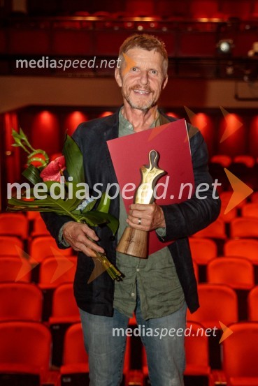  Borut  Veselko, igralecVse zastonj! Vse zastonj!, Prešernovo gledališče Kranj, premiera