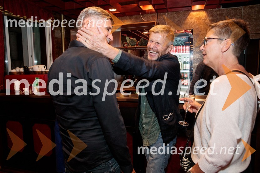  ... ;  Borut  Veselko, igralec;  Mirjam DernovšekVse zastonj! Vse zastonj!, Prešernovo gledališče Kranj, premiera