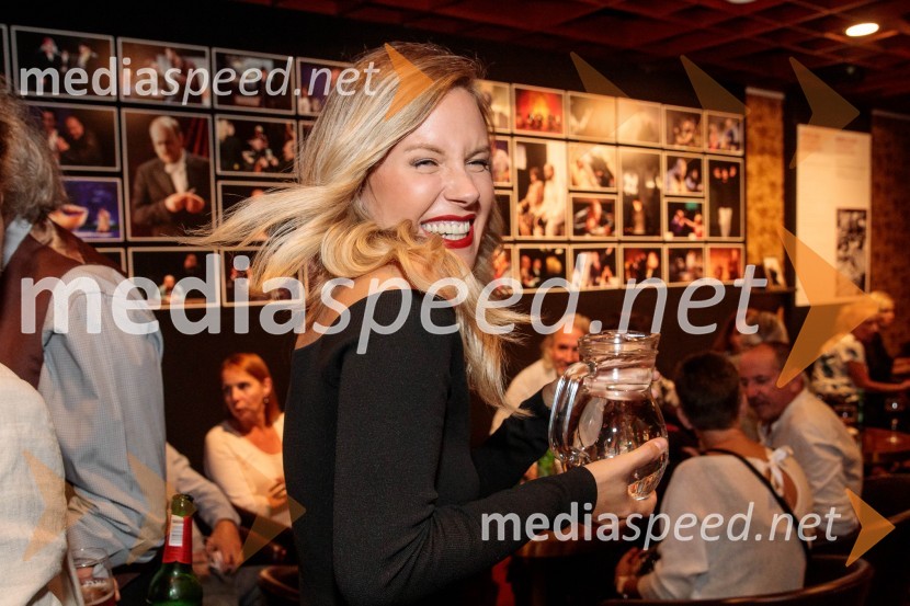  Paola Rodman, italijanistka in umetnostna zgodovinarkaVse zastonj! Vse zastonj!, Prešernovo gledališče Kranj, premiera