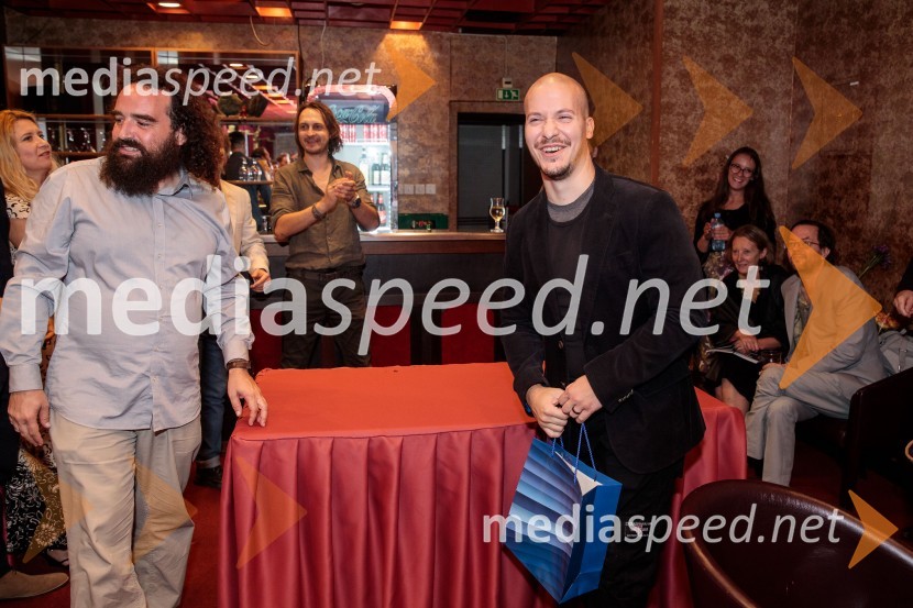   Jure Novak, režiser, direktor, Prešernovo gledališče Kranj;  ... Vse zastonj! Vse zastonj!, Prešernovo gledališče Kranj, premiera