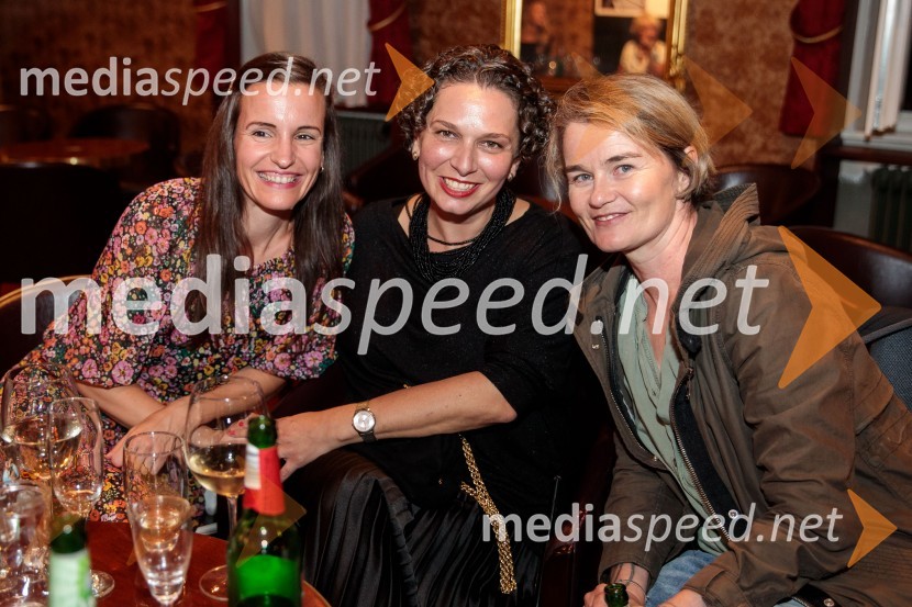  ... ;  Gaja Kryštufek Gostiša, poslovna sekretarka, Prešernovo Gledališče Kranj;  ... Vse zastonj! Vse zastonj!, Prešernovo gledališče Kranj, premiera