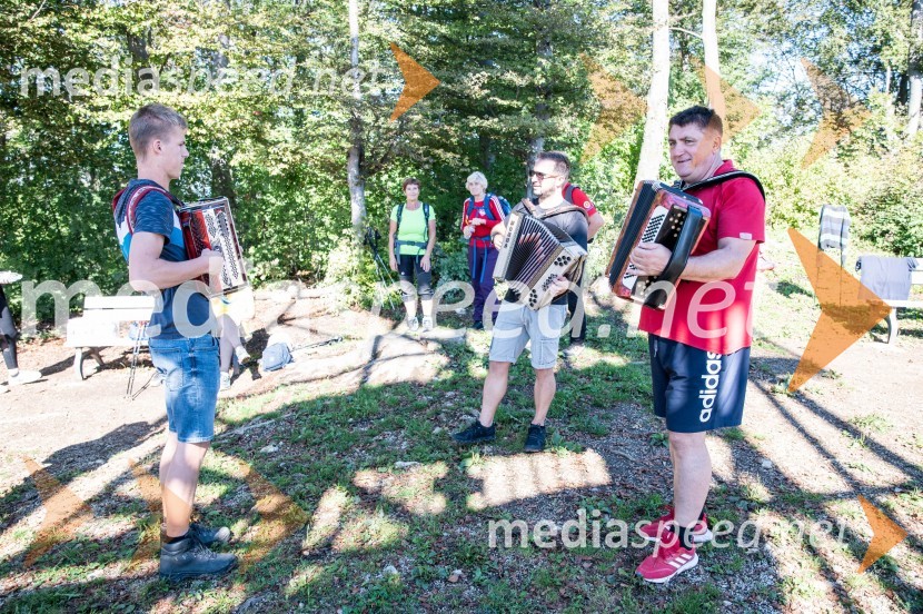  ... ;  Davor Pušnik, voditelj jutranjega programa, Štajerski val;  Peter Misja, župan, Občina Podčetrtek, predsednik Turistične zveze SlovenijeTrail Rudnica, druženje in zabava s skupino Donačka & Barbara