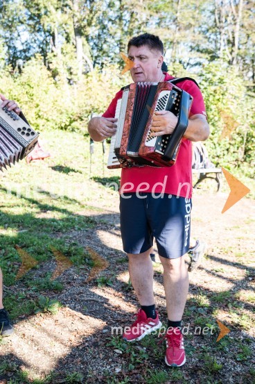  Peter Misja, župan, Občina Podčetrtek, predsednik Turistične zveze SlovenijeTrail Rudnica, druženje in zabava s skupino Donačka & Barbara