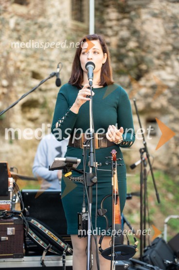  Barbara Žerjav, pevka, skupina DonačkaTrail Rudnica, druženje in zabava s skupino Donačka & Barbara