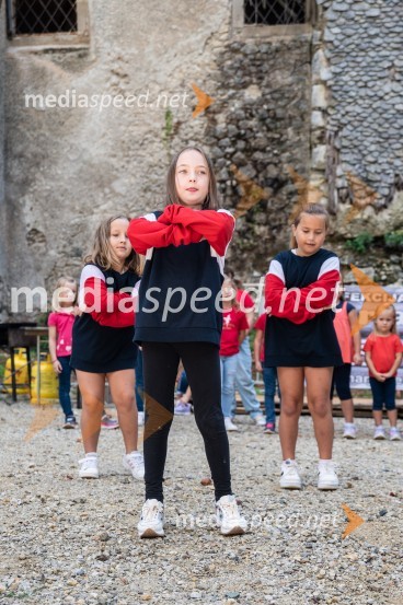 Plesna šola PROM ZvončicaTrail Rudnica, druženje in zabava s skupino Donačka & Barbara
