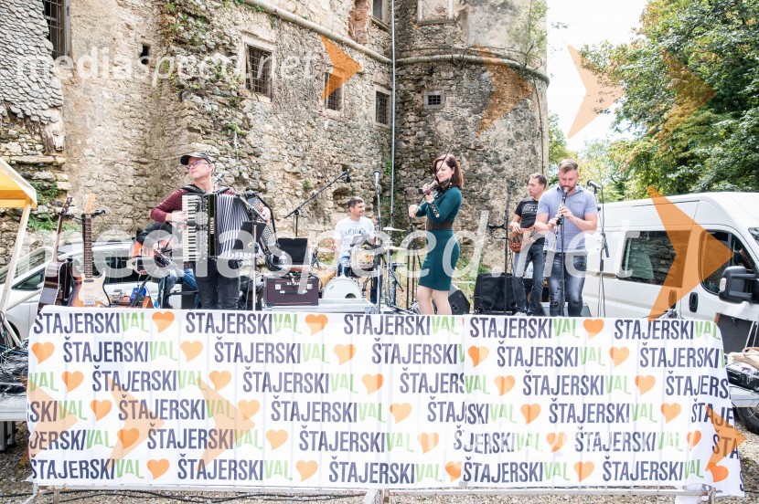  Jani Lipičnik, skupina Donačka;  Barbara Žerjav, pevka, skupina DonačkaTrail Rudnica, druženje in zabava s skupino Donačka & Barbara