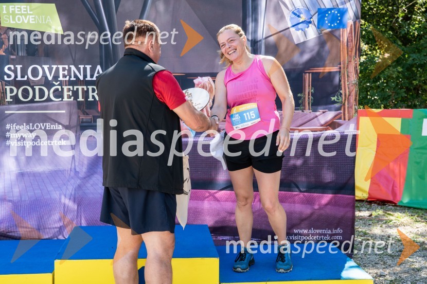  Peter Misja, župan, Občina Podčetrtek, predsednik Turistične zveze Slovenije;  Jožica Škalčiki, 3. mesto Trail Rudnica 3kmTrail Rudnica, druženje in zabava s skupino Donačka & Barbara