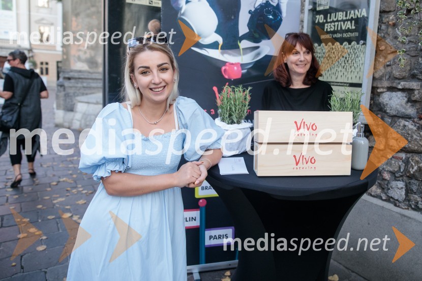 V objemu Lahinje, tamburaška opera