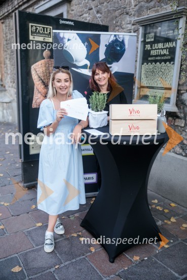 V objemu Lahinje, tamburaška opera