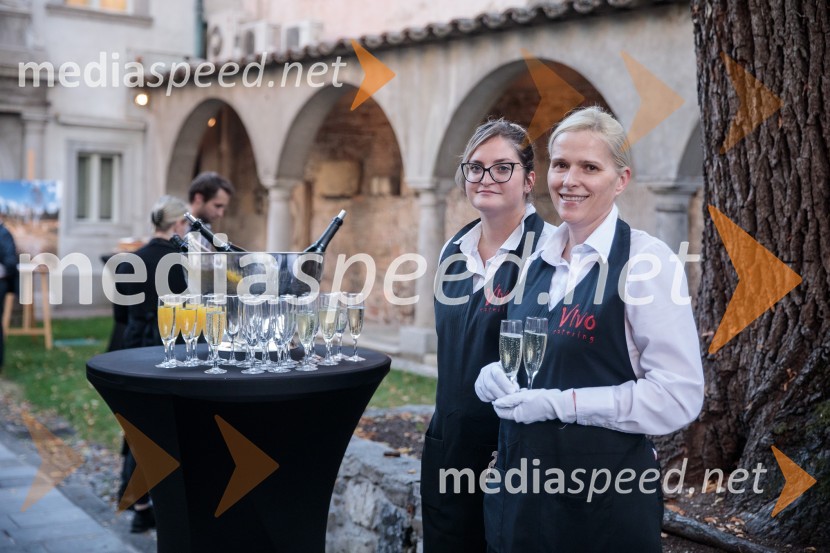 V objemu Lahinje, tamburaška opera