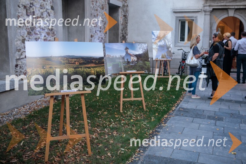 V objemu Lahinje, tamburaška opera