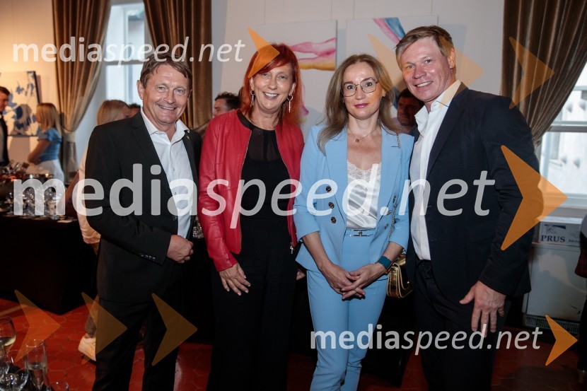  Andrej Kavšek, župan, Občina Črnomelj;  Jerneja  Kamnikar, ustanoviteljica in direktorica Vivo Catering;  Mojca Vran, zobodravnica;  Robert Klun, arhitektV objemu Lahinje, tamburaška opera