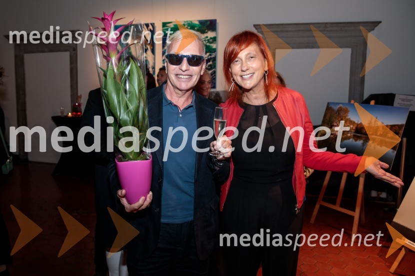   Igor  Jelen-Iggy, koreograf, lastnik plesnega centra Igen;  Jerneja  Kamnikar, ustanoviteljica in direktorica Vivo CateringV objemu Lahinje, tamburaška opera