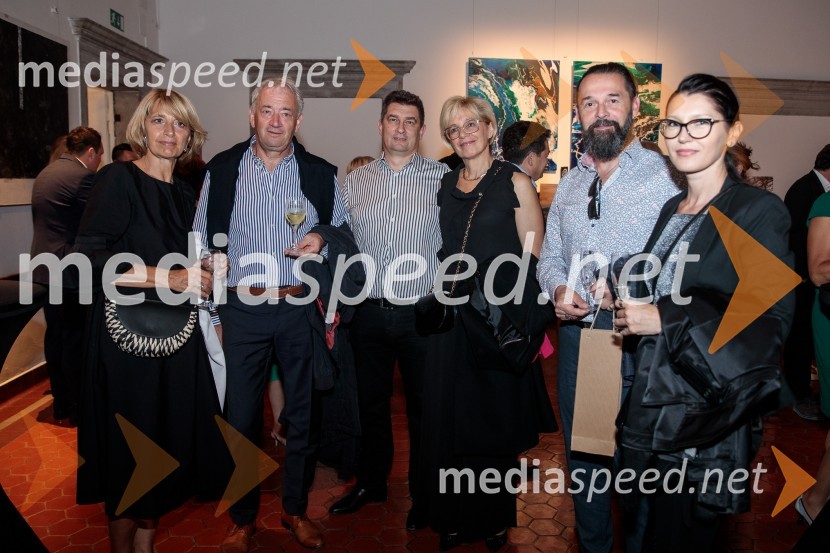 V objemu Lahinje, tamburaška opera