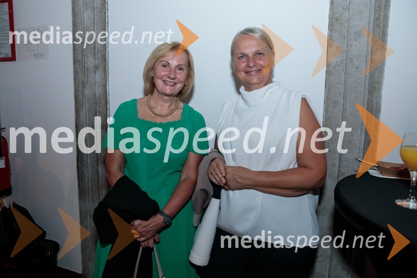 V objemu Lahinje, tamburaška opera