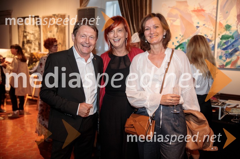  Andrej Kavšek, župan, Občina Črnomelj;  Jerneja  Kamnikar, ustanoviteljica in direktorica Vivo Catering;  ... V objemu Lahinje, tamburaška opera