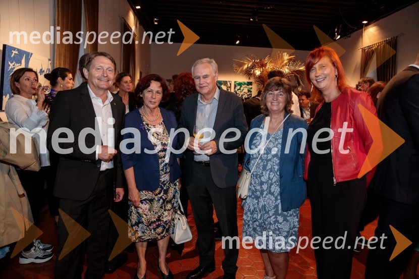  Andrej Kavšek, župan, Občina Črnomelj;  ... ;  ... ;  ... ;  Jerneja  Kamnikar, ustanoviteljica in direktorica Vivo CateringV objemu Lahinje, tamburaška opera