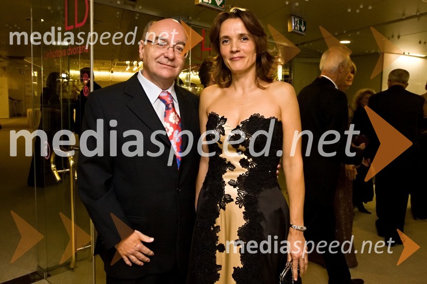 Mitja Rotovnik, direktor Cankarjevega doma in Mojca Zlobko Vajgl, harfistkaVeliki dobrodelni ples Lions kluba Ljubljana