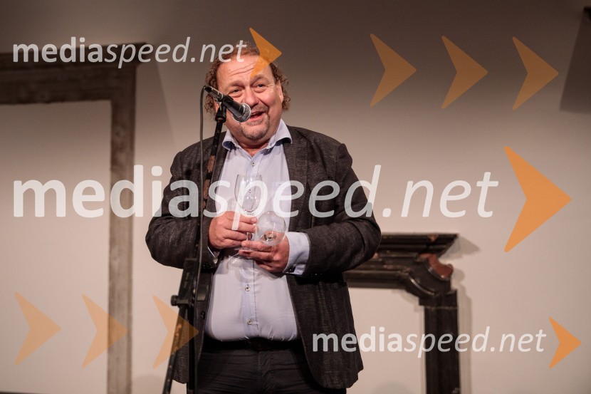  Darko  Brlek, direktor in umetniški vodja, Festival LjubljanaV objemu Lahinje, tamburaška opera