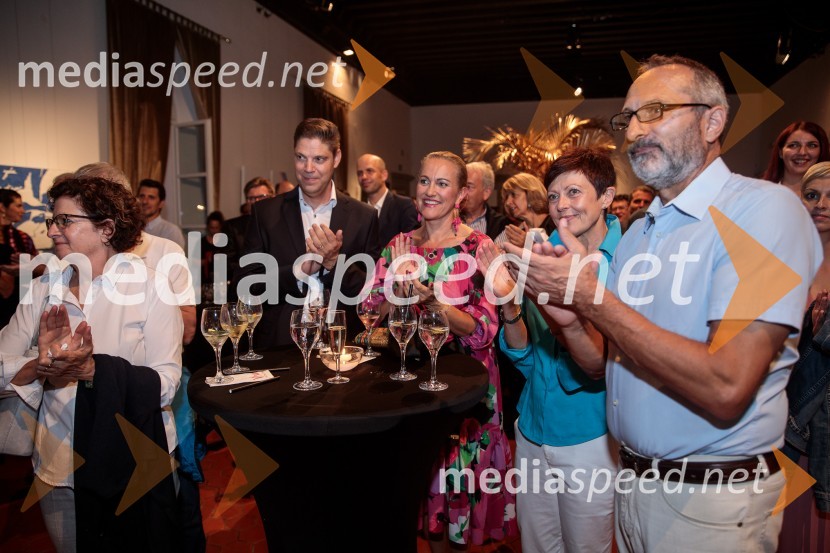  Rok Rozman;  Nikolina Rozman;  Saša  Einsiedler, mentorica za uspeh;  Andrej DemšarV objemu Lahinje, tamburaška opera