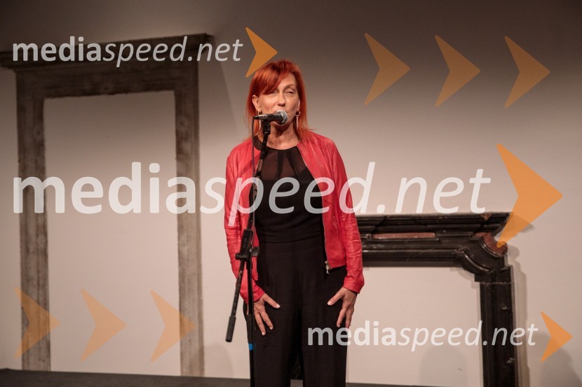  Jerneja  Kamnikar, ustanoviteljica in direktorica Vivo CateringV objemu Lahinje, tamburaška opera