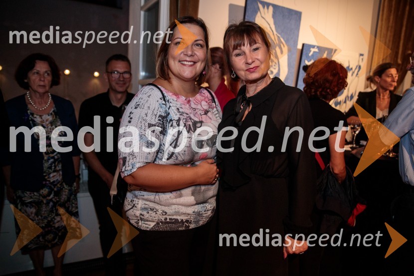  ... ;  Violeta Tomić, nekdanja poslanka Državnega zbora Republike SlovenijeV objemu Lahinje, tamburaška opera