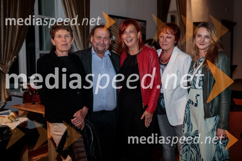  ... ;  Darko  Brlek, direktor in umetniški vodja, Festival Ljubljana;  Jerneja  Kamnikar, ustanoviteljica in direktorica Vivo Catering;  ... ;  ... V objemu Lahinje, tamburaška opera