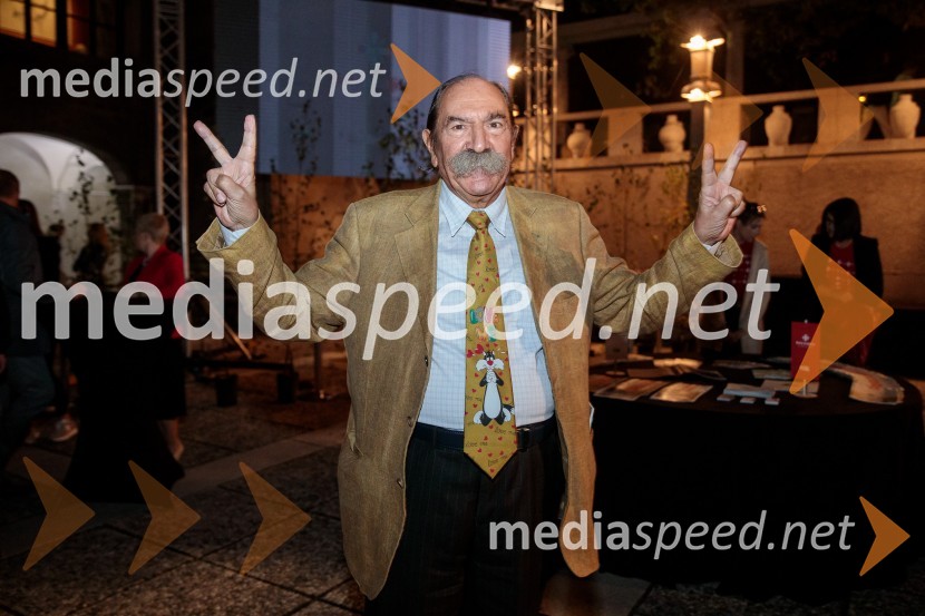  Marijan Zlobec, novinar, kritikV objemu Lahinje, tamburaška opera