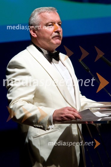 Dr. Boris Žnidarič, guverner Združenja slovenskih Lions klubovVeliki dobrodelni ples Lions kluba Ljubljana