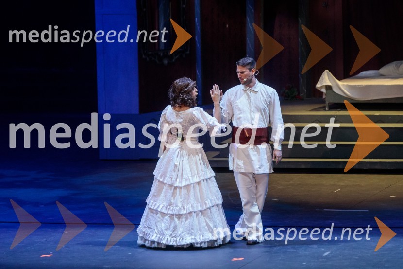  Sara Žuvela, operna pevka;  Gregor Ravnik, pevecV objemu Lahinje, tamburaška opera