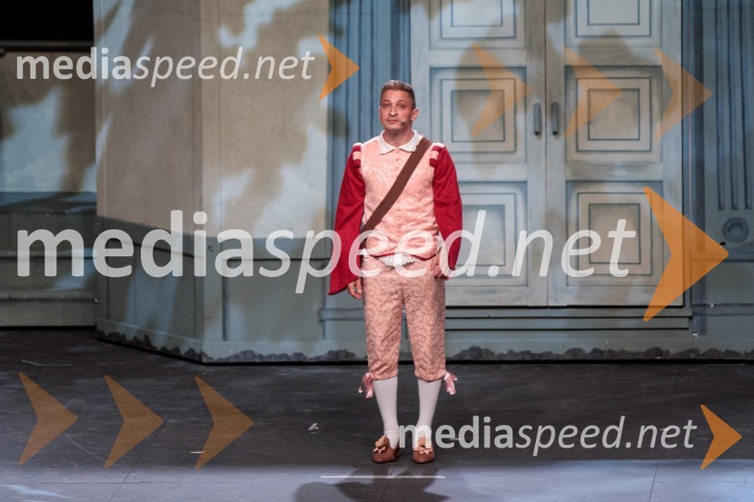  Tom Kobe, pevecV objemu Lahinje, tamburaška opera