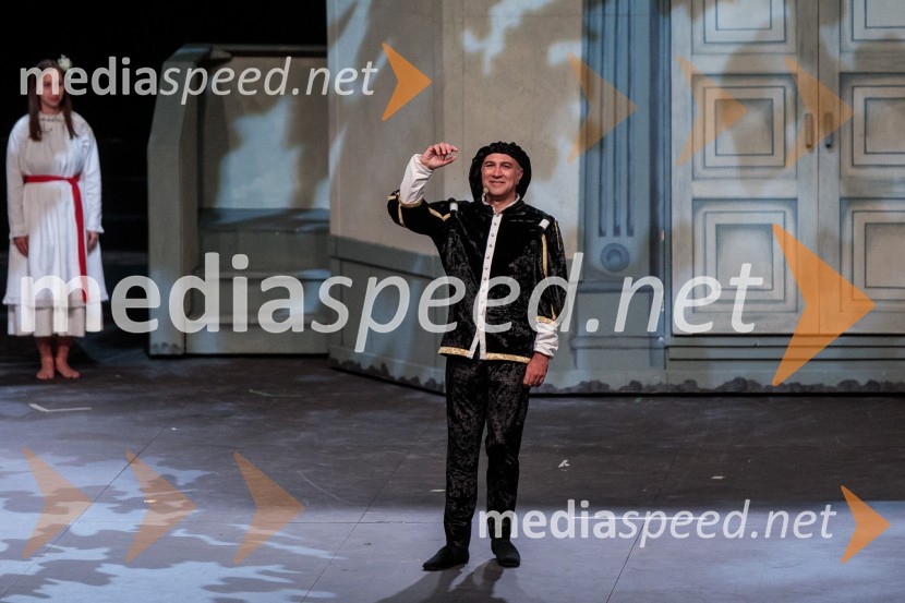  Domingo Stasi, operni pevecV objemu Lahinje, tamburaška opera