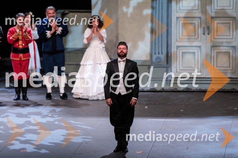  Gregor Zagorc, skladatelj, dirigentV objemu Lahinje, tamburaška opera