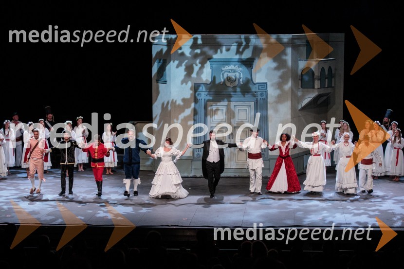  Tom Kobe, pevec;  Domingo Stasi, operni pevec;  Dejan Heraković, pevec;  Željko Andrić, pevec;  Sara Žuvela, operna pevka;  Gregor Zagorc, skladatelj, dirigent;  Gregor Ravnik, pevec;  Irena Yebuah Tiran, operna pevka;  Nataša Zupan, sopranistka;  Sabina Gruden, pevka;  Andraž Banovec, pevecV objemu Lahinje, tamburaška opera