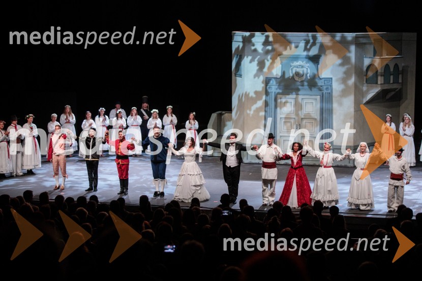  Tom Kobe, pevec;  Domingo Stasi, operni pevec;  Dejan Heraković, pevec;  Željko Andrić, pevec;  Sara Žuvela, operna pevka;  Gregor Zagorc, skladatelj, dirigent;  Gregor Ravnik, pevec;  Irena Yebuah Tiran, operna pevka;  Nataša Zupan, sopranistka;  Sabina Gruden, pevka;  Andraž Banovec, pevecV objemu Lahinje, tamburaška opera