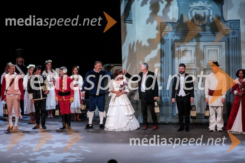  Tom Kobe, pevec;  Domingo Stasi, operni pevec;  Dejan Heraković, pevec;  Željko Andrić, pevec;  Sara Žuvela, operna pevka;  ... ;  Gregor Zagorc, skladatelj, dirigent;  Gregor Ravnik, pevec;  Irena Yebuah Tiran, operna pevkaV objemu Lahinje, tamburaška opera