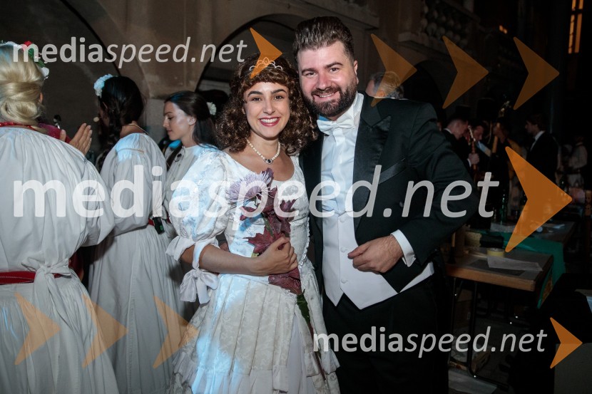  Sara Žuvela, operna pevka;  Gregor Zagorc, skladatelj, dirigentV objemu Lahinje, tamburaška opera