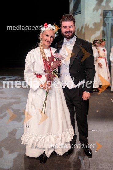  Nataša Zupan, sopranistka;  Gregor Zagorc, skladatelj, dirigentV objemu Lahinje, tamburaška opera