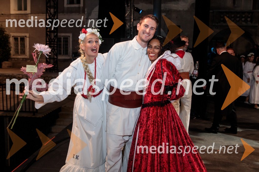  Nataša Zupan, sopranistka;  Gregor Ravnik, pevec;  Irena Yebuah Tiran, operna pevkaV objemu Lahinje, tamburaška opera