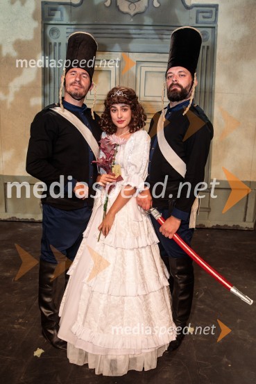  ... ;  Sara Žuvela, operna pevka;  ... V objemu Lahinje, tamburaška opera