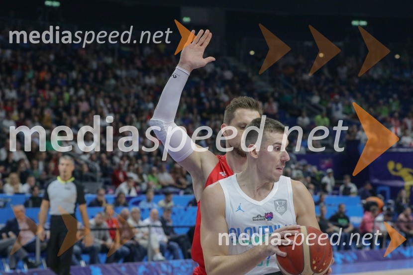  ... ;  Vlatko Čančar, košarkarSlovenija se je v četrtfinalu poslovila od evropskega prvenstva v košarki