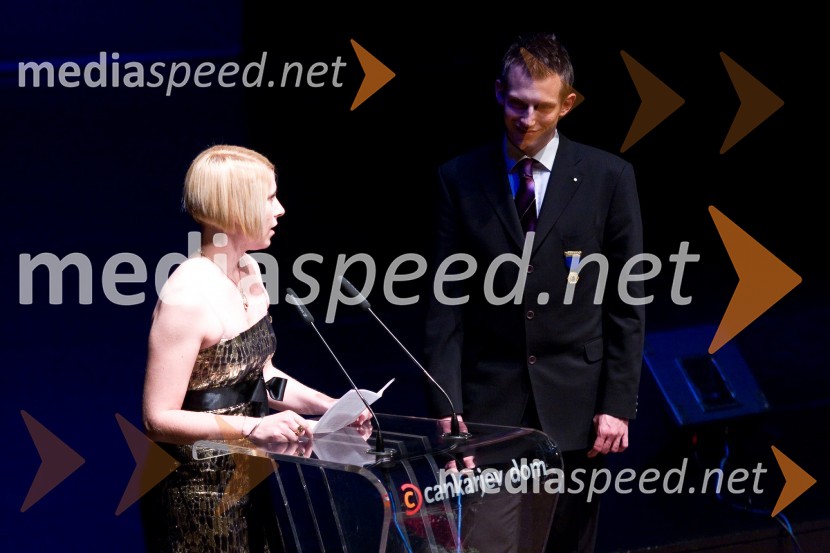 Tina Kocijančič, predsednica Leo distrikta 129 in ..., naj Leo leta 2008Veliki dobrodelni ples Lions kluba Ljubljana