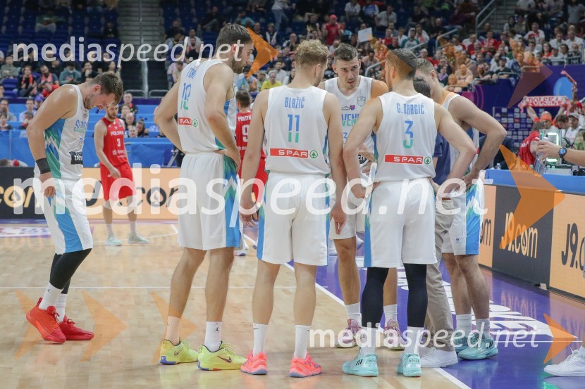  Luka  Dončić, košarkar;  Mike Tobey, košarkar;  Jaka Blažič, košarkar;  Vlatko Čančar, košarkar;  Goran Dragić, košarkarSlovenija se je v četrtfinalu poslovila od evropskega prvenstva v košarki