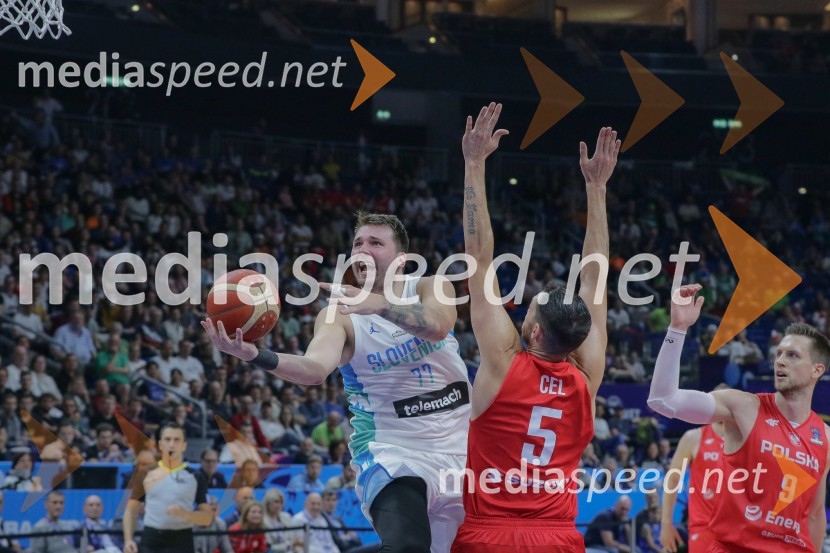  Luka  Dončić, košarkar;  ... Slovenija se je v četrtfinalu poslovila od evropskega prvenstva v košarki